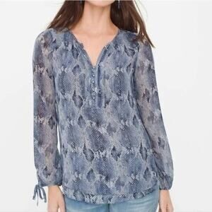 2/$30 White House Black Market Snakeskin Chiffon Popover Top Blue 00 #9985